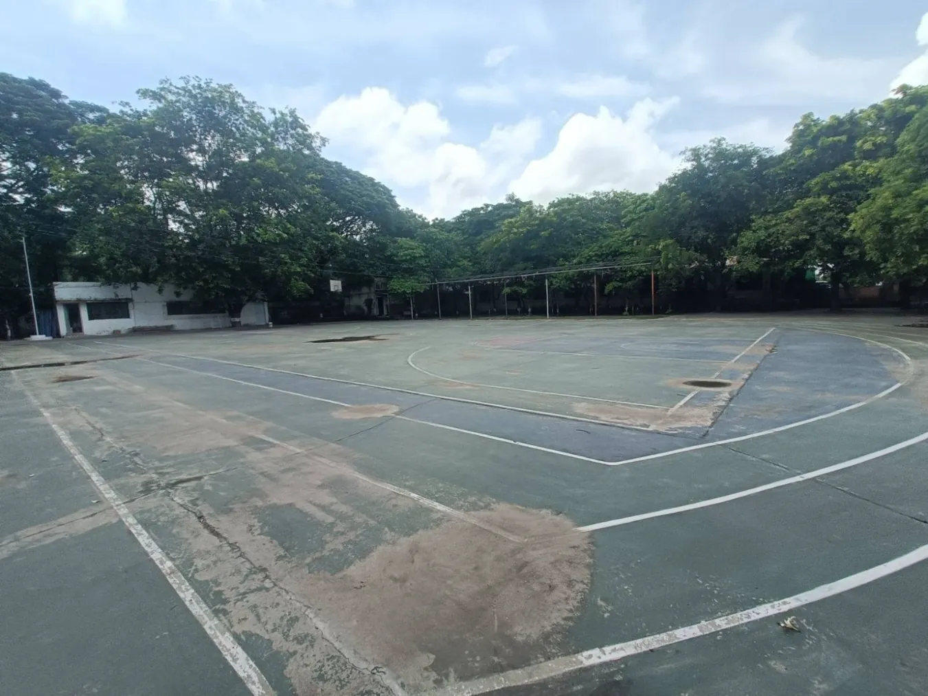 Outdoor courts